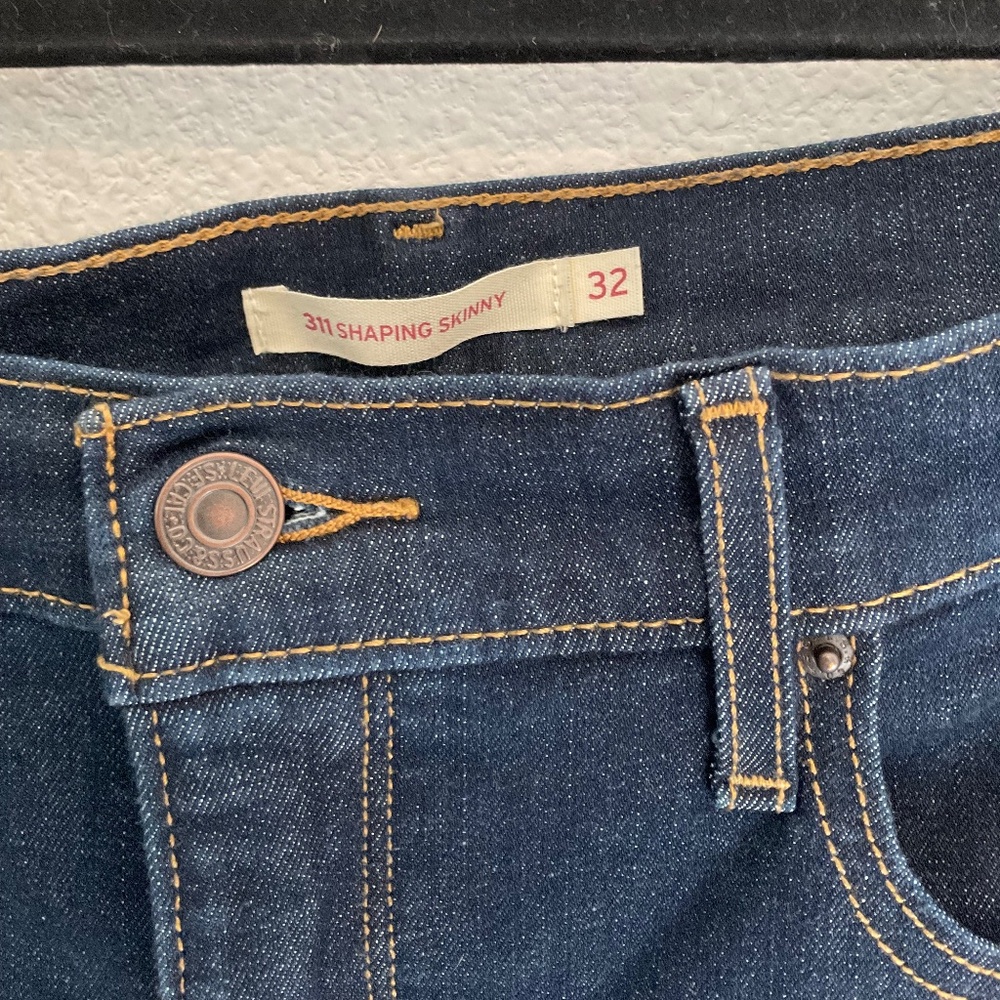 Levi 311 Skinny Shaping Blue Jeans Size 32/14
